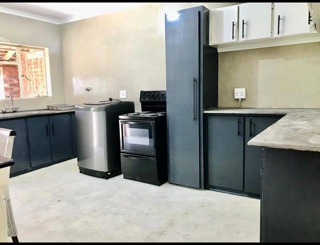 2 BEDROOM APARTMENT FOR SALE IN HUTTENHEIGHTS